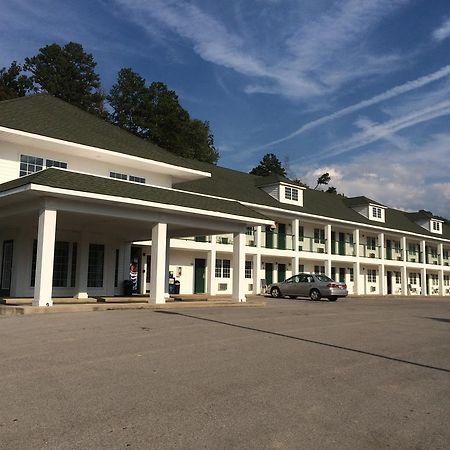 Hurricane Inn Waynesboro Exterior photo