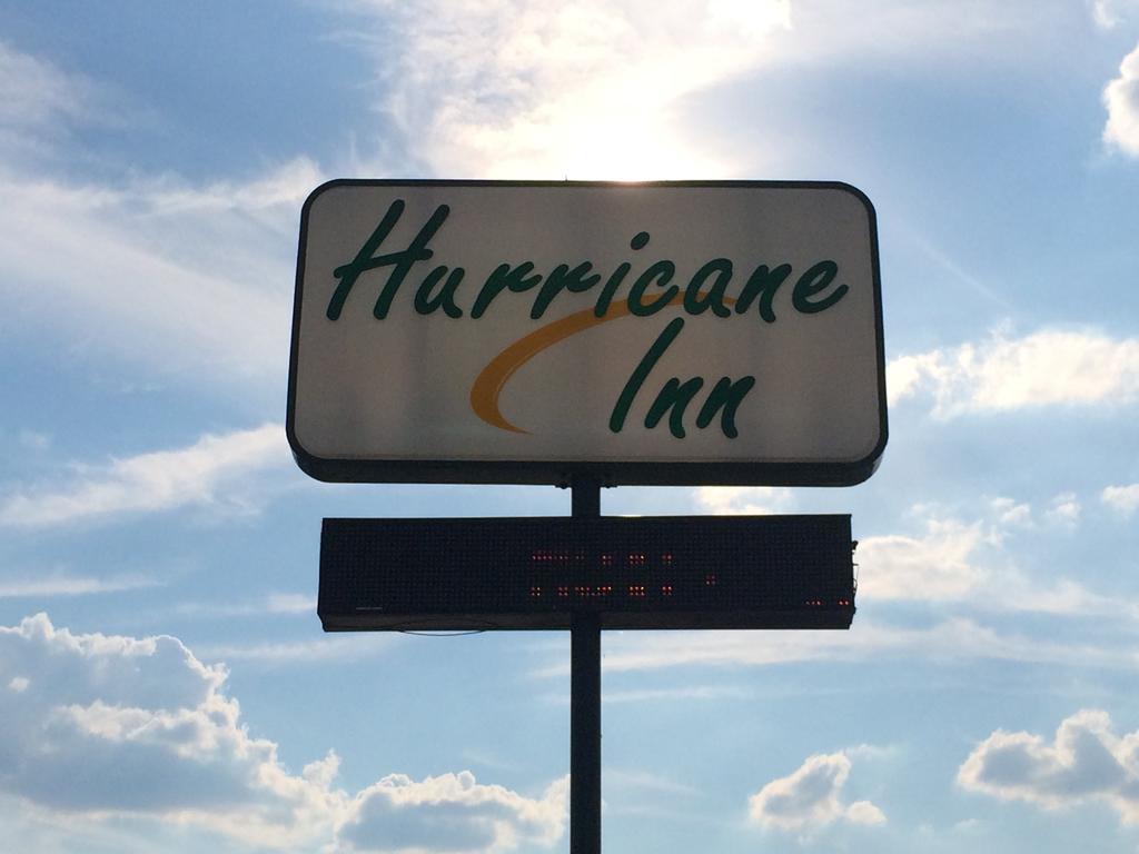 Hurricane Inn Waynesboro Exterior photo